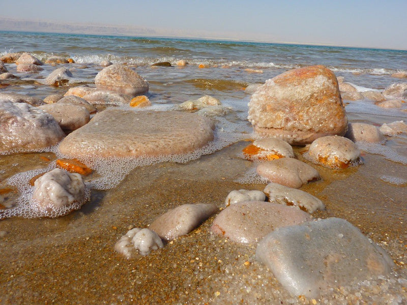 Dead Sea Minerals and Essential Oils for Pain Relief